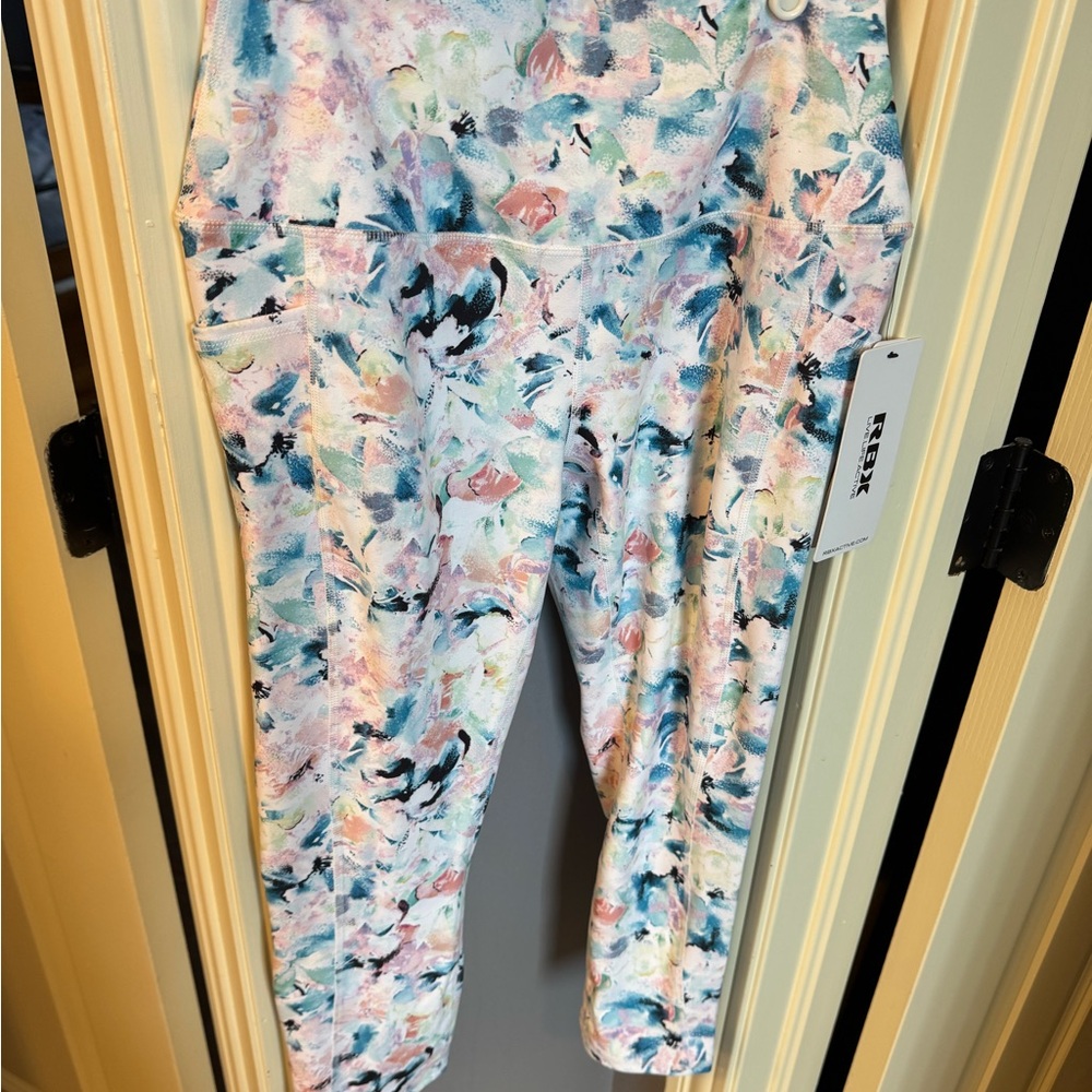 RBX Capri length high waisted leggings with p medium w/pockets new with tags